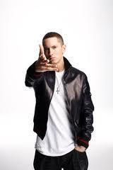 What is Eminem's favorite color?