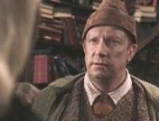 What was the name of the actor who played the member of the Weasley family who wanted to know everything there was to know about muggles in Harry Potter and the Chamber of Secrets?