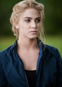 Why is Rosalie cold to Bella before they talk out the issue?