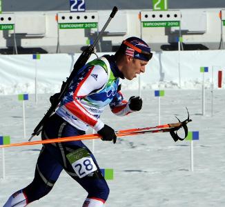 Which equipment simulates the motion of cross-country skiing?