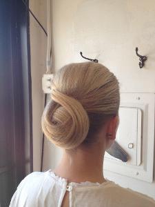 Which of the following is a popular hairstyle accessory used to hold a bun in place?
