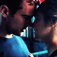When does Tris and Tobias kiss for the first time?