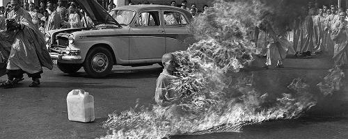 Why did the Buddhist priest Thich Quang Duc burn himself to death?
