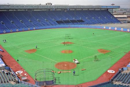 What is the nickname of the Toronto Blue Jays stadium?