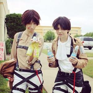 Do u ship Levi and Eren!?(I know it's skyfly productions)