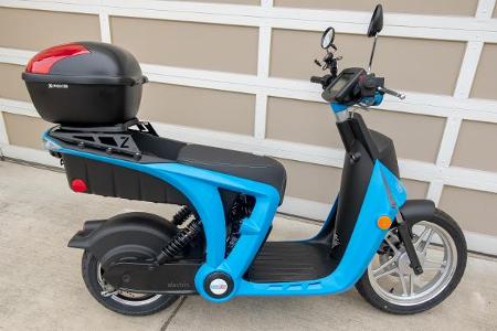 What company manufactures the world's first e-bike?