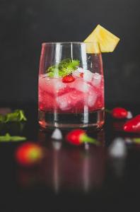Which cocktail is a mix of vodka, tomato juice, and other spices and flavorings?