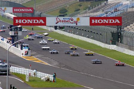 Which race is held at the Suzuka Circuit?