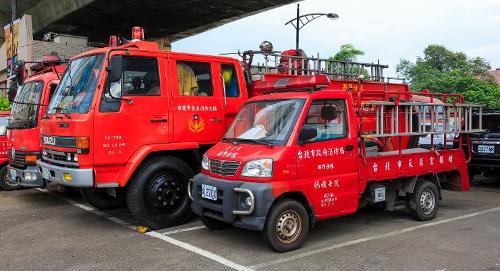 Which type of truck is primarily used in firefighting?