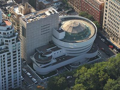 Which architect designed the Guggenheim Museum in New York?