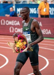 Who is the only male runner to have won the Olympic gold medal in the marathon three times?
