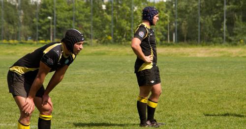 What does a scrum cap typically cover?
