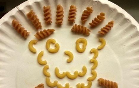 Do you like to make macaroni art?