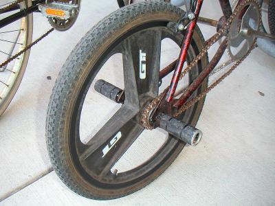 What is the standard size of BMX wheels?