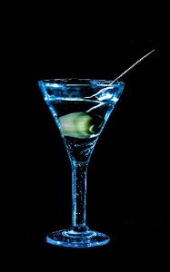 Which spirit is traditionally used in a Martini cocktail?