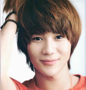 Who is this? Hint: SHINee Comment: there's always something wrong with his hair...