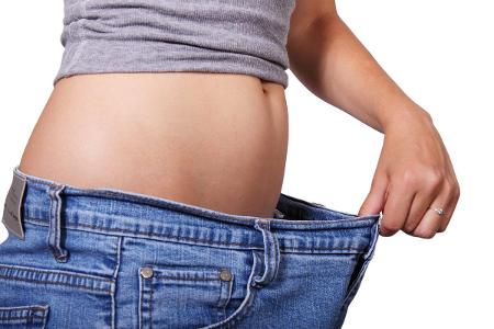 What is the best approach to maintaining weight loss?