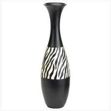 you broke your moms $500.00 vase. she LOVES that vase and wants a few friends to come over to see it. what do you do?