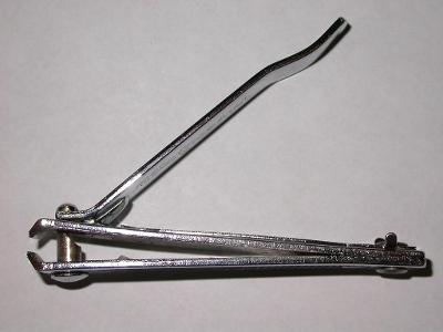 Which of the following is an example of a first-class lever?