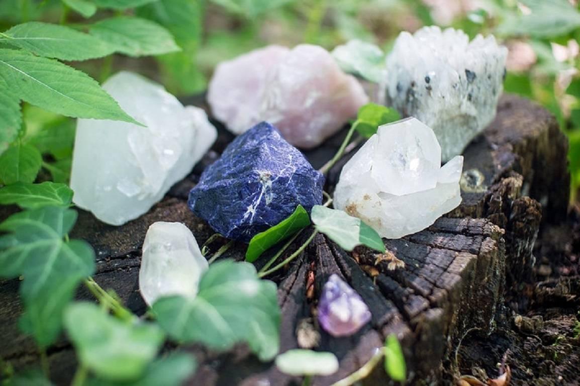 Choose a crystal: