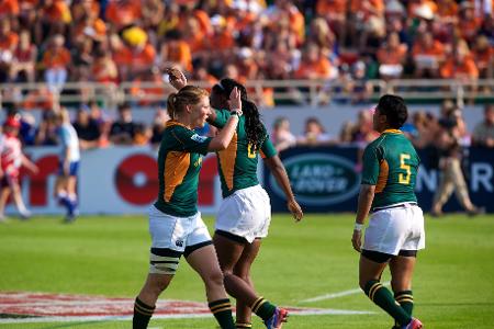 What is the maximum number of passes allowed before a try in Rugby Sevens?