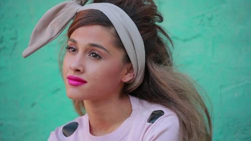 What is Ariana's zodiac sign?