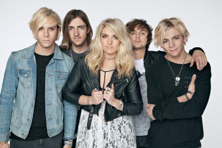 What date did R5,s new CD, Sometime Last Night, drop?