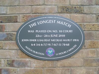 Who won the longest tennis match in history at Wimbledon in 2010?