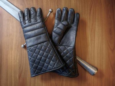 What is a common feature of driving gloves?