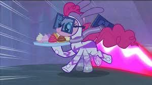 You walk around, protecting Maretropolis. Just then, you see Mane-iac Mayhem stealing Cupcakes from a store! What will ya do?
