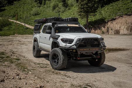 Which truck accessory is used to increase ground clearance and off-road capability?