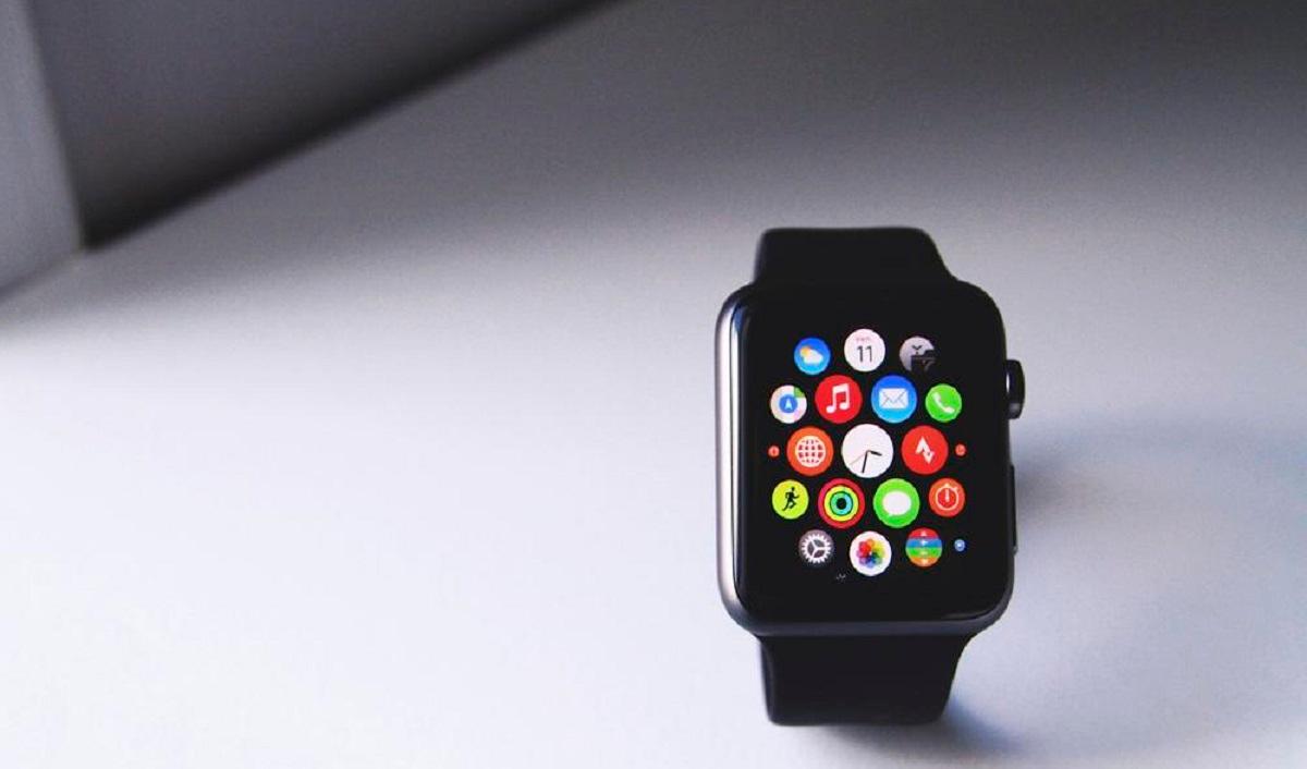 Which control flow statement is used for iterating over a sequence, like an array, in Swift?
