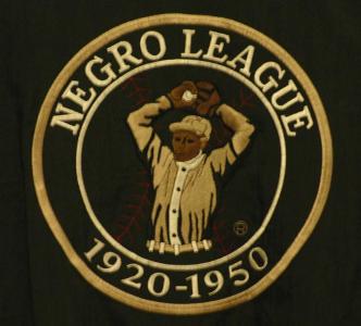 Who was the first African-American player to break the color barrier in major league baseball?