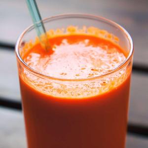 Which juice is known for its high vitamin C content?