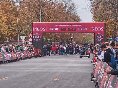 Who broke the two-hour barrier in the marathon during the INEOS 1:59 Challenge?