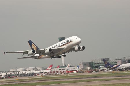 How long is the flight from London to Singapore?