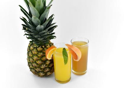 What is the main ingredient in pineapple juice?