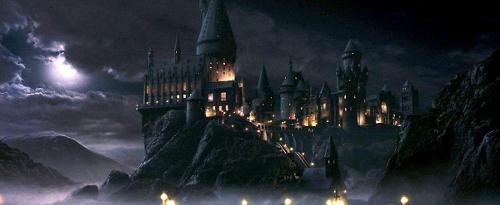 How many staircases does Hogwarts have?
