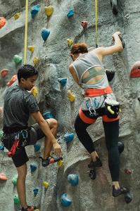 Which type of climbing involves placing anchors and protection as you ascend?