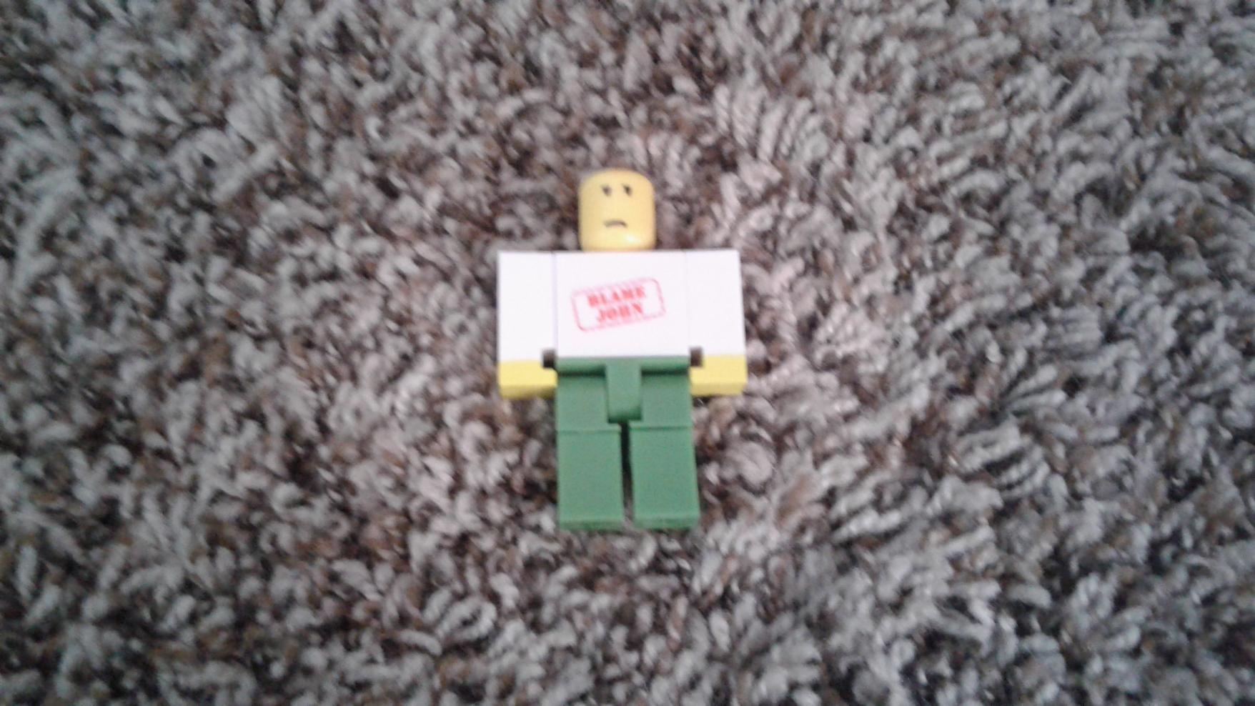 Me: Okay, ket's go find Shedletsky Shedletsky: I'm right here Me: OH Shedletsky: You need me to ask a question, right? Me: How'd you know? Shedletsky: People were telling me that you were taking a quiz, so I came here Me: Okay Shedletsky: Favorite food?
