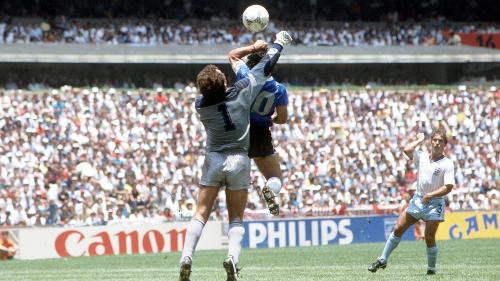 Who scored the 'Hand of God' goal in the 1986 FIFA World Cup?