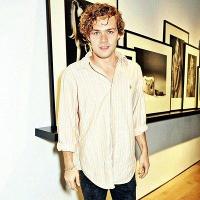 Finn Jones on Twitter: "Loras was devoted to Renly, he was his everything. His King, His Friend and his Soulmate."