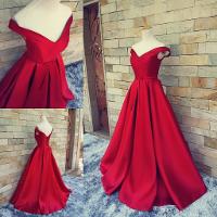 How to wear a red dress