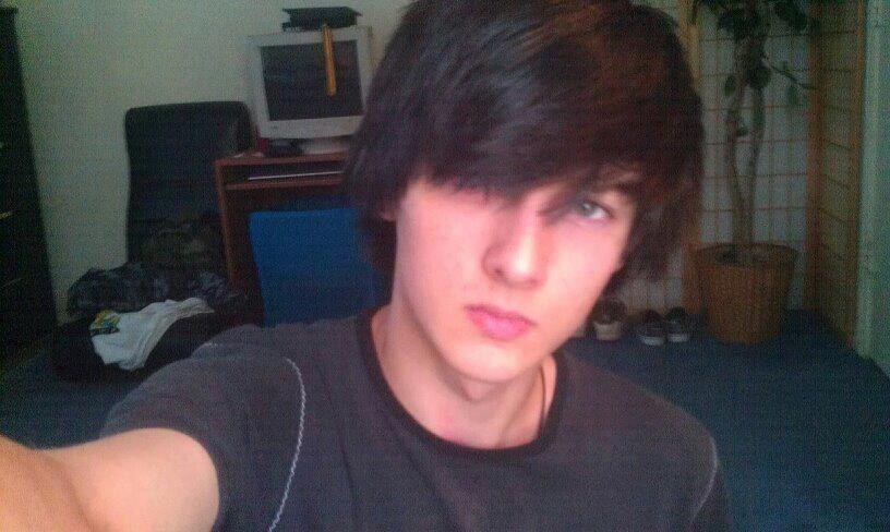 Would I look good with bleached hair? Would I look good with bleached hair?