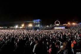 Have you've ever went to a concert, if so how was it like and who played?