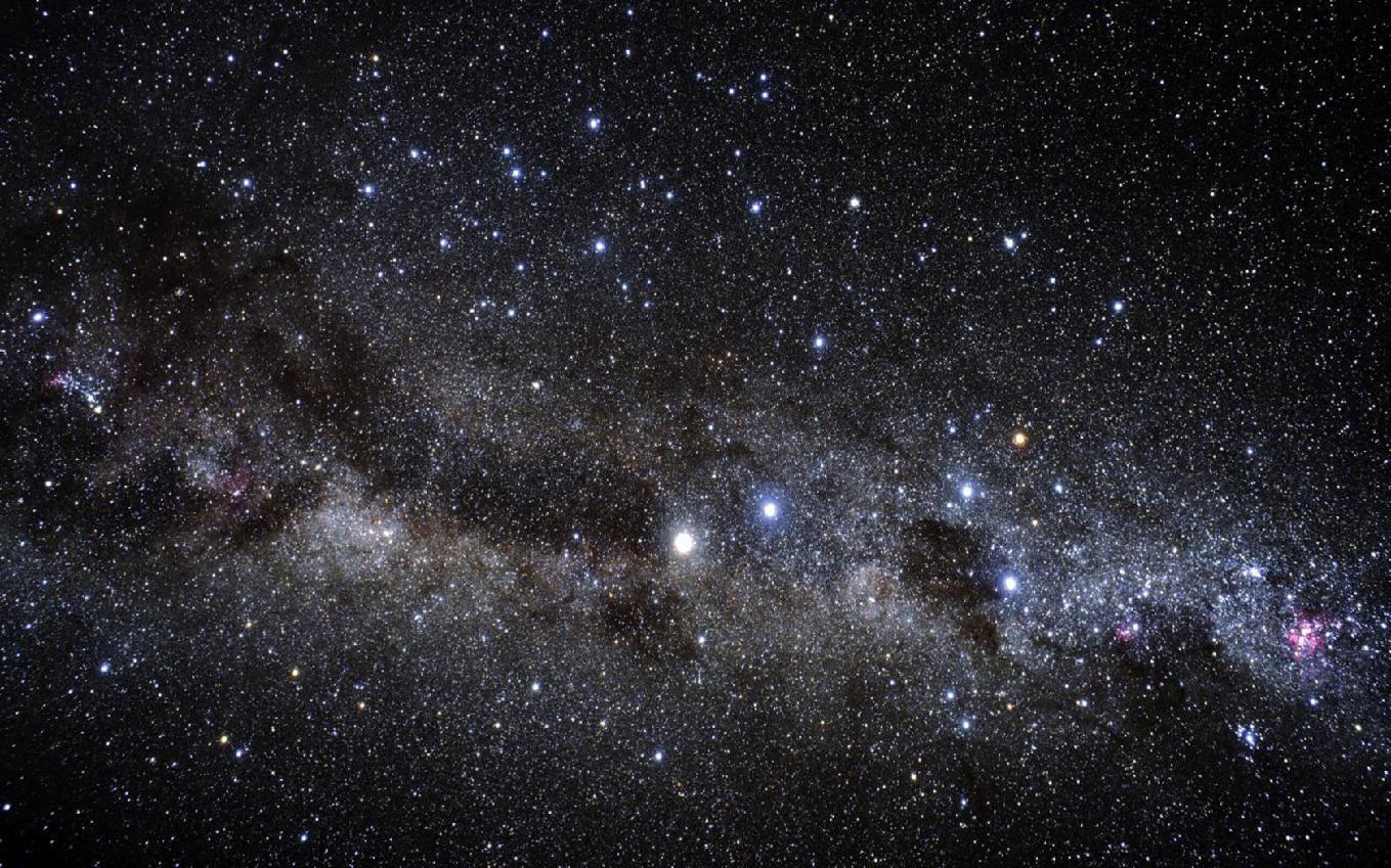 Unique space. Альфа Центавра в галактике Млечный путь. Омега Центавра в Млечном пути. Альфа Центавра Хаббл. Космос Галактика Млечный путь.