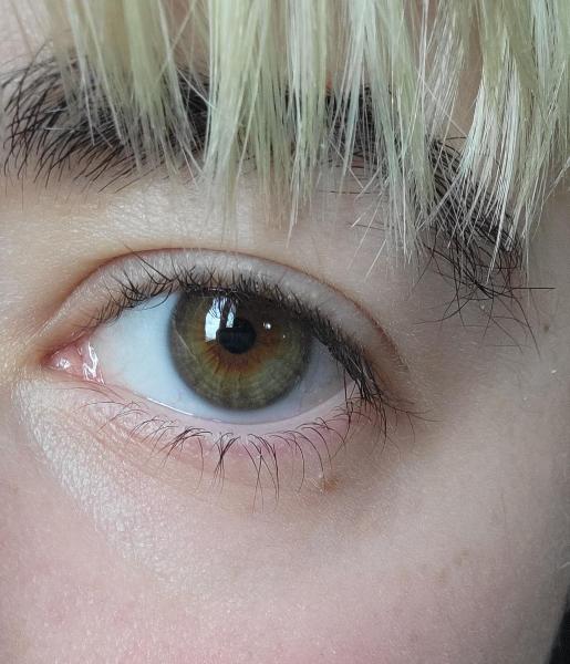 My eyes are really green today for some reason-