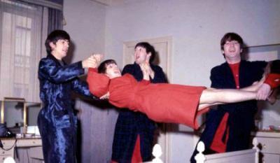 i want to know what’s happening here were the beatles a cult