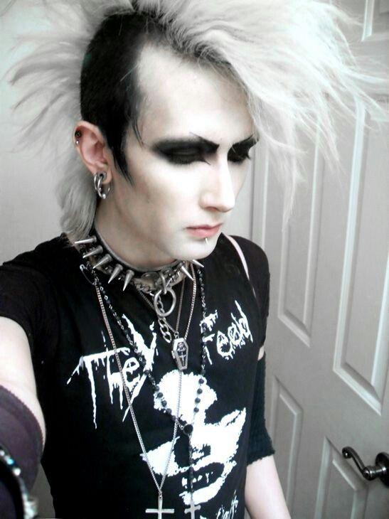 gothichellokitty gothichellokitty