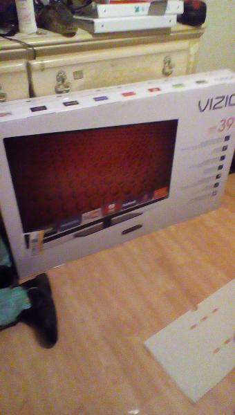 the new tv my dad got me for my early b-day! :D